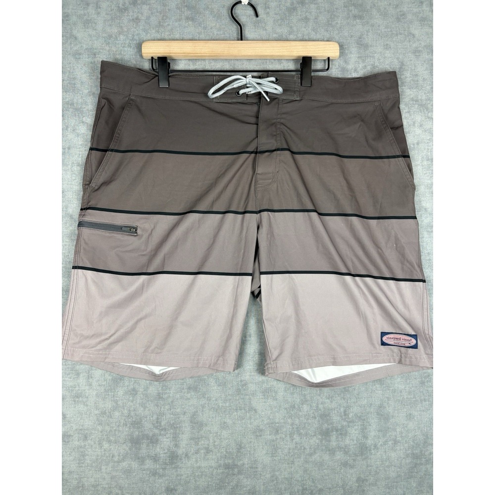 Vineyard Vines Performance Board Shorts Swim Trunks Gray Striped Men's